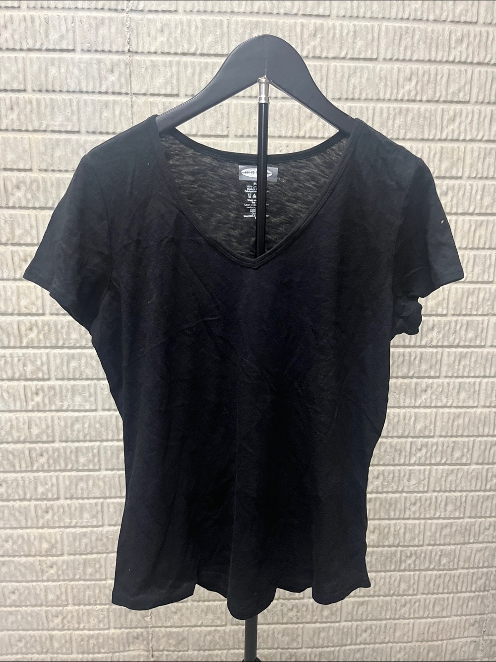 Old Navy Black V-Neck Short Sleeve Tee